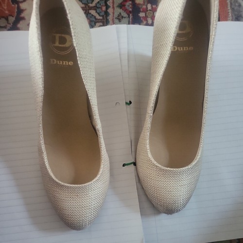 The dune shoes with - shoes,
